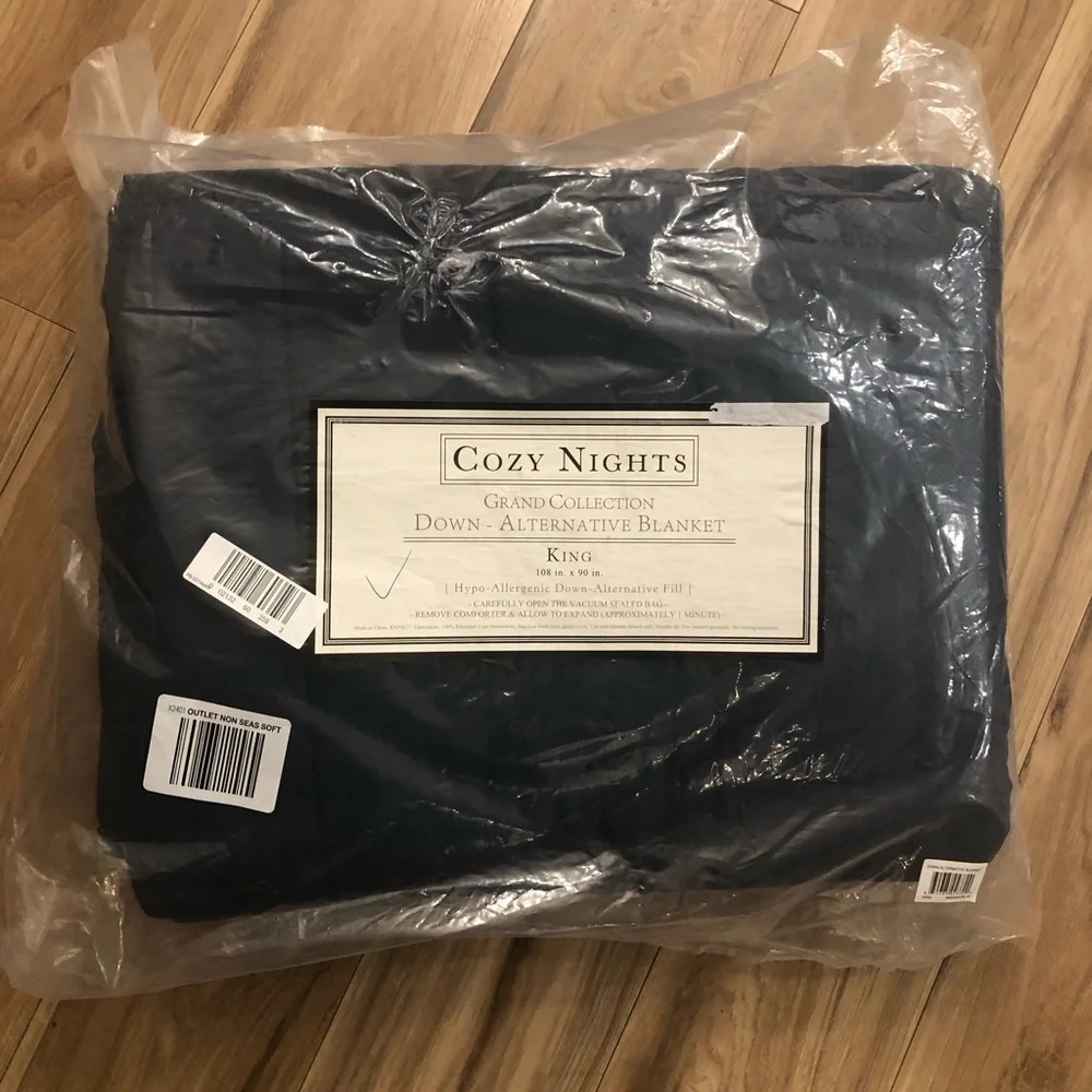 Down Alternative Beatrice Home Fashions Blankets, King, Insignia Blue